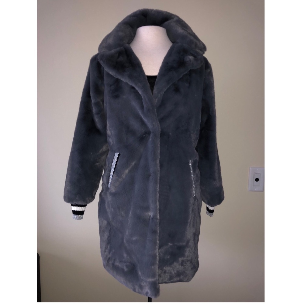 Grey Jacket 🧥 - Picture 2 of 6